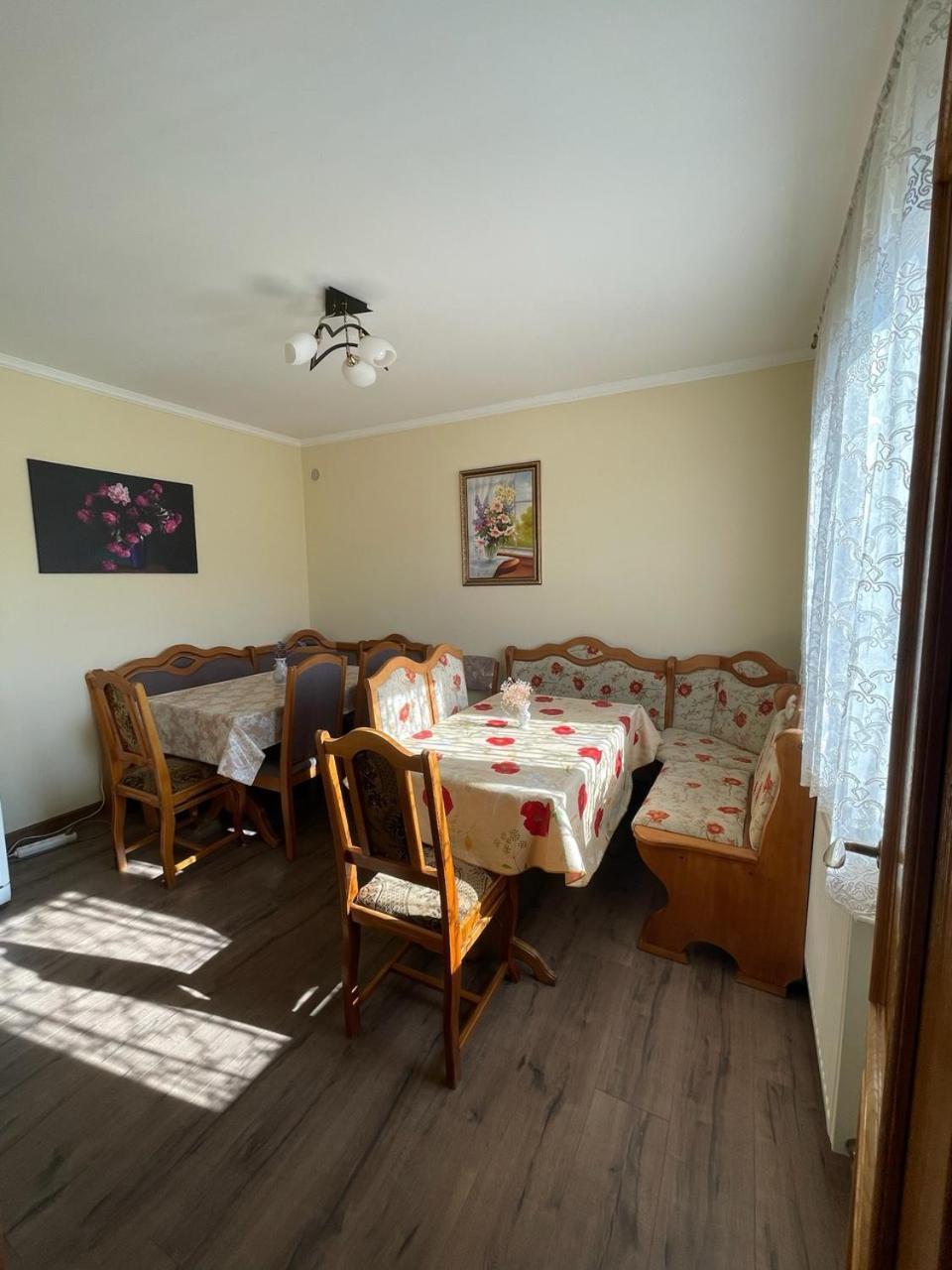 Квітковий Двір Golubinoye Exteriér fotografie